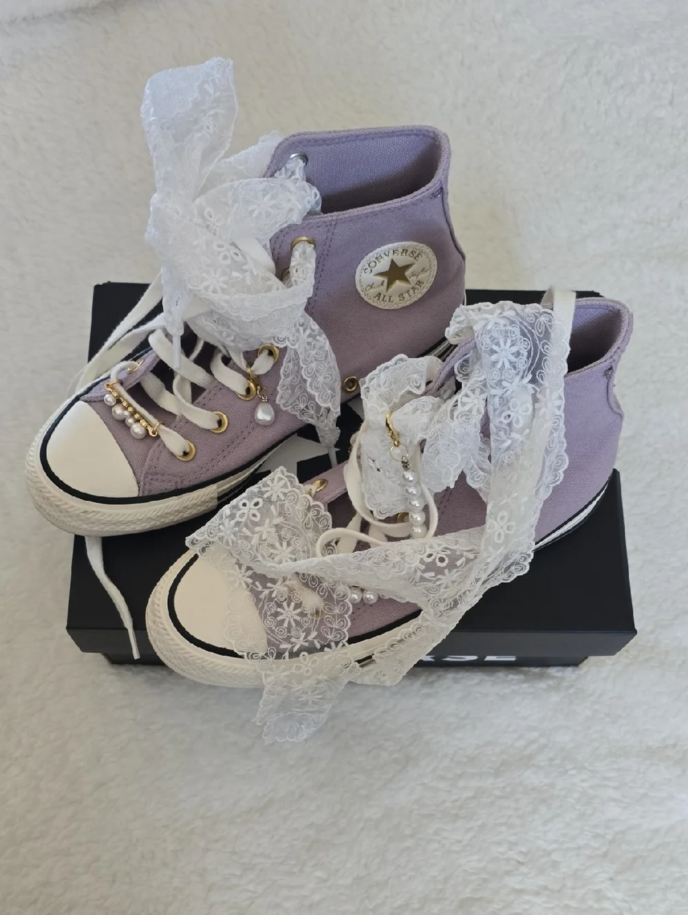 Converse Lavender High-Top Sneakers with Lace Ribbon - Picture 1 of 5